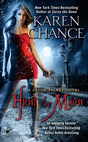 Cover image for Hunt the Moon by Karen Chance.