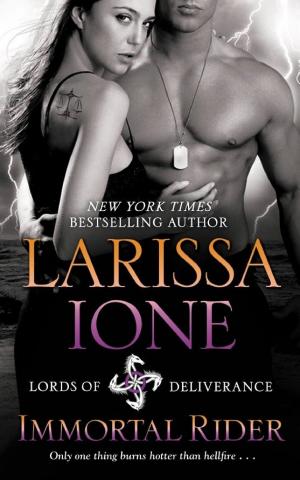 Cover image for Immortal Rider by Larissa Ione.