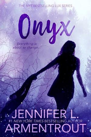 Cover image for Onyx by Jennifer L. Armentrout.