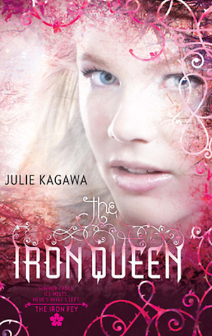 Cover image for The Iron Queen by Julie Kagawa.