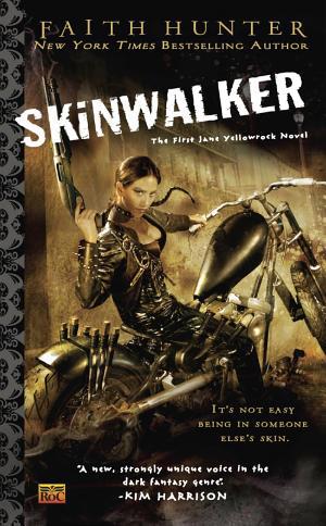 Cover image for Skinwalker by Faith Hunter.